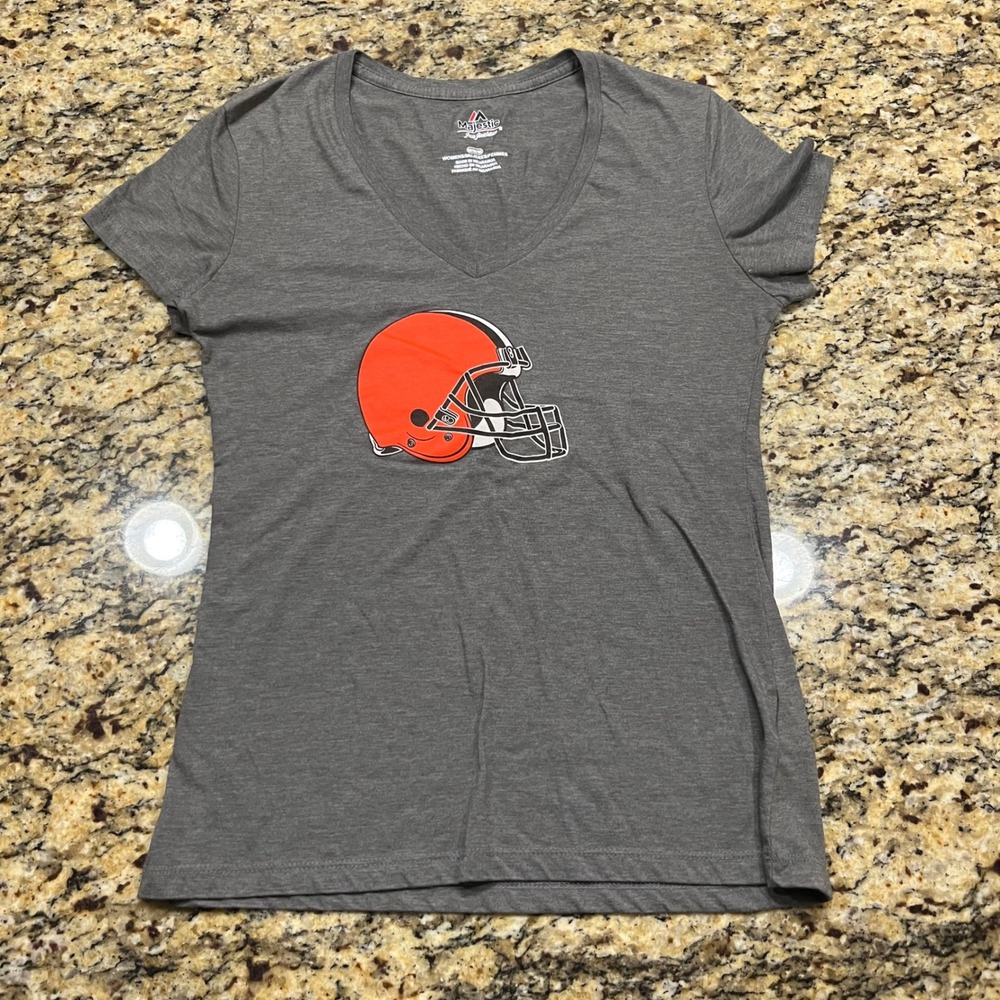 Majestic Cleveland Browns Womens V-Neck‎ T-Shirt Gray Heather Helmet Graphic M